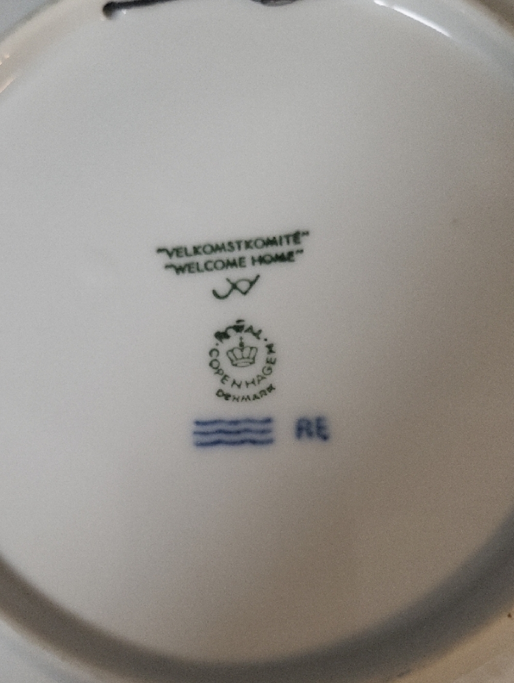 Royal Copenhagen Decorative Wall Plate 1998 - Picture 5 of 5